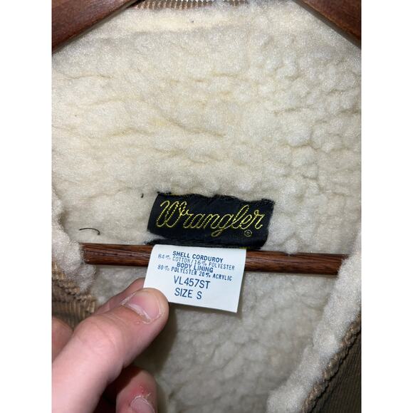 Wrangler Tan Sherpa-Lined Vest - Picture 5 of 10